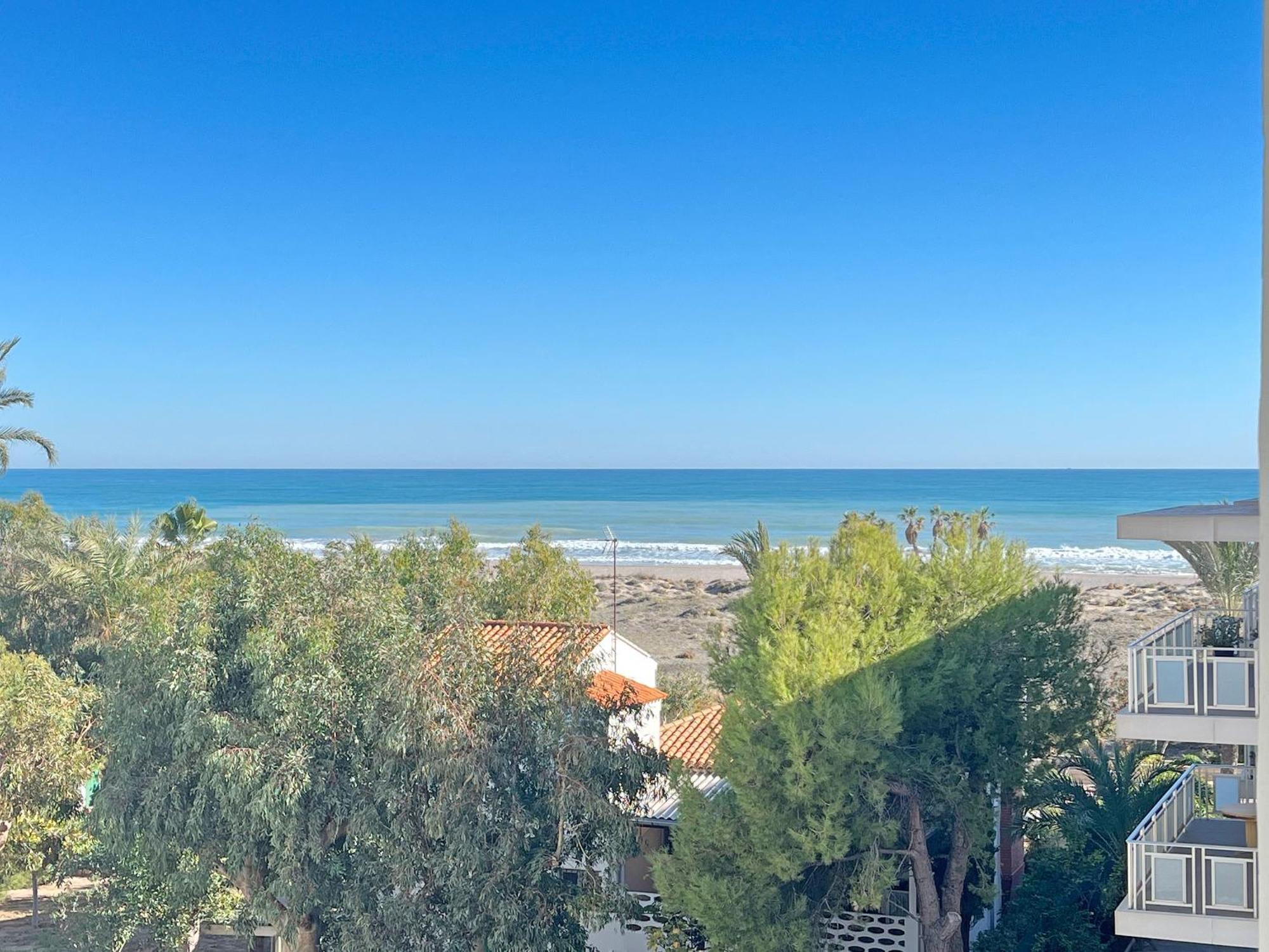 Global Properties, Las Dachas 1 - Apartamento En Primera Linea De Playa Канет-де-Беренгер Экстерьер фото
