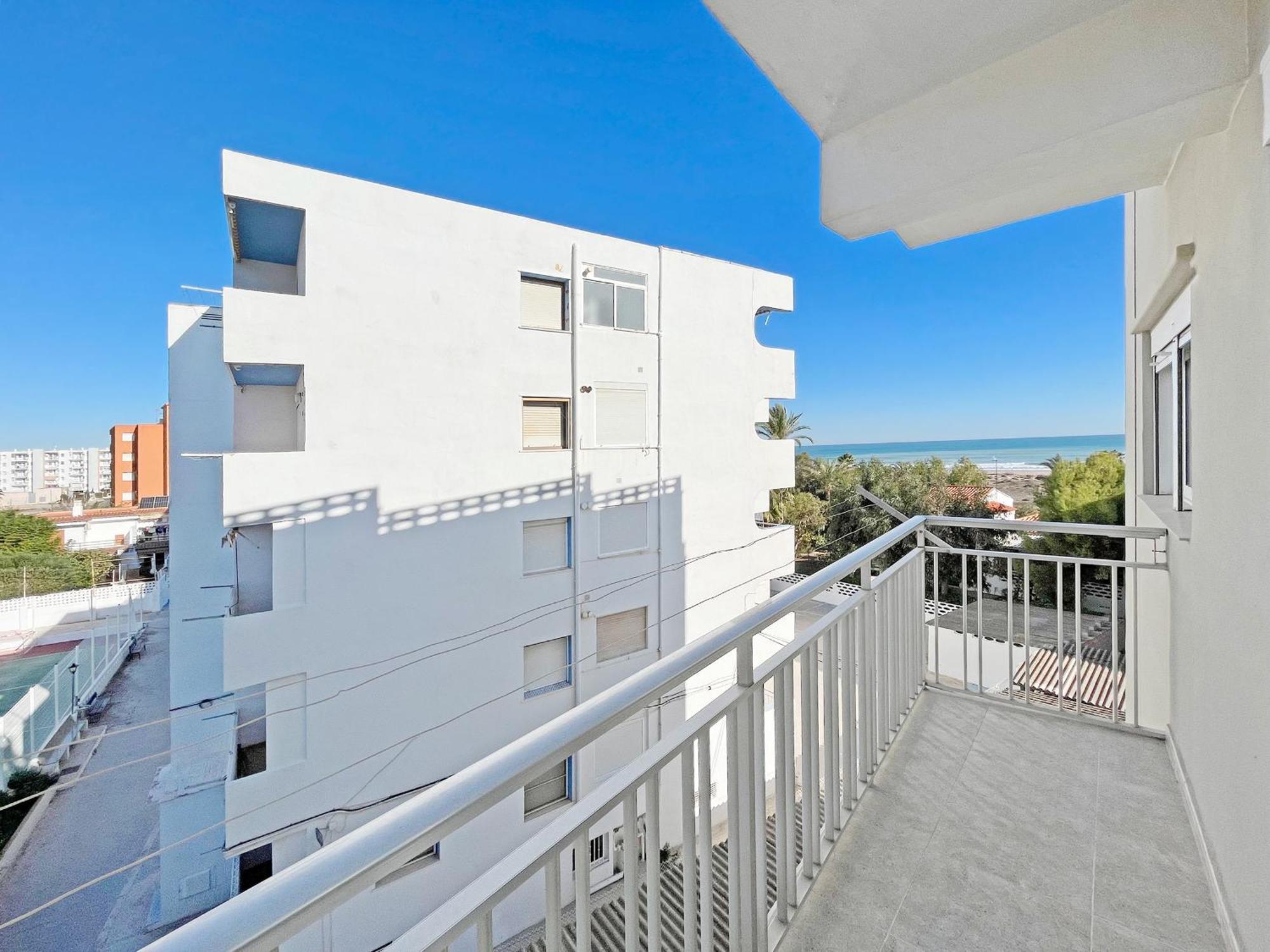 Global Properties, Las Dachas 1 - Apartamento En Primera Linea De Playa Канет-де-Беренгер Экстерьер фото